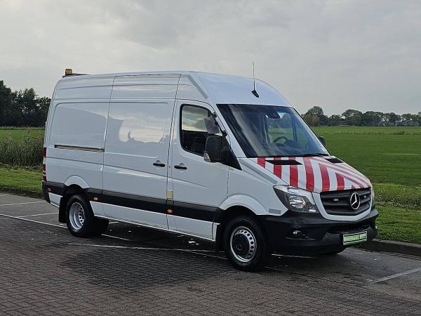 MERCEDES-BENZ - SPRINTER 519