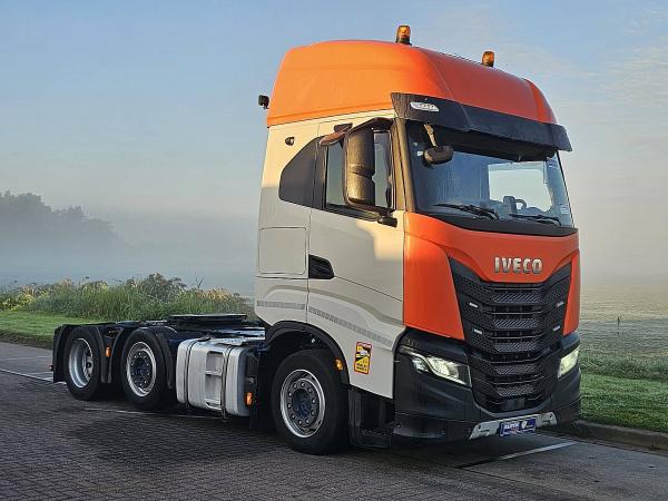 IVECO - S-WAY AS440S48