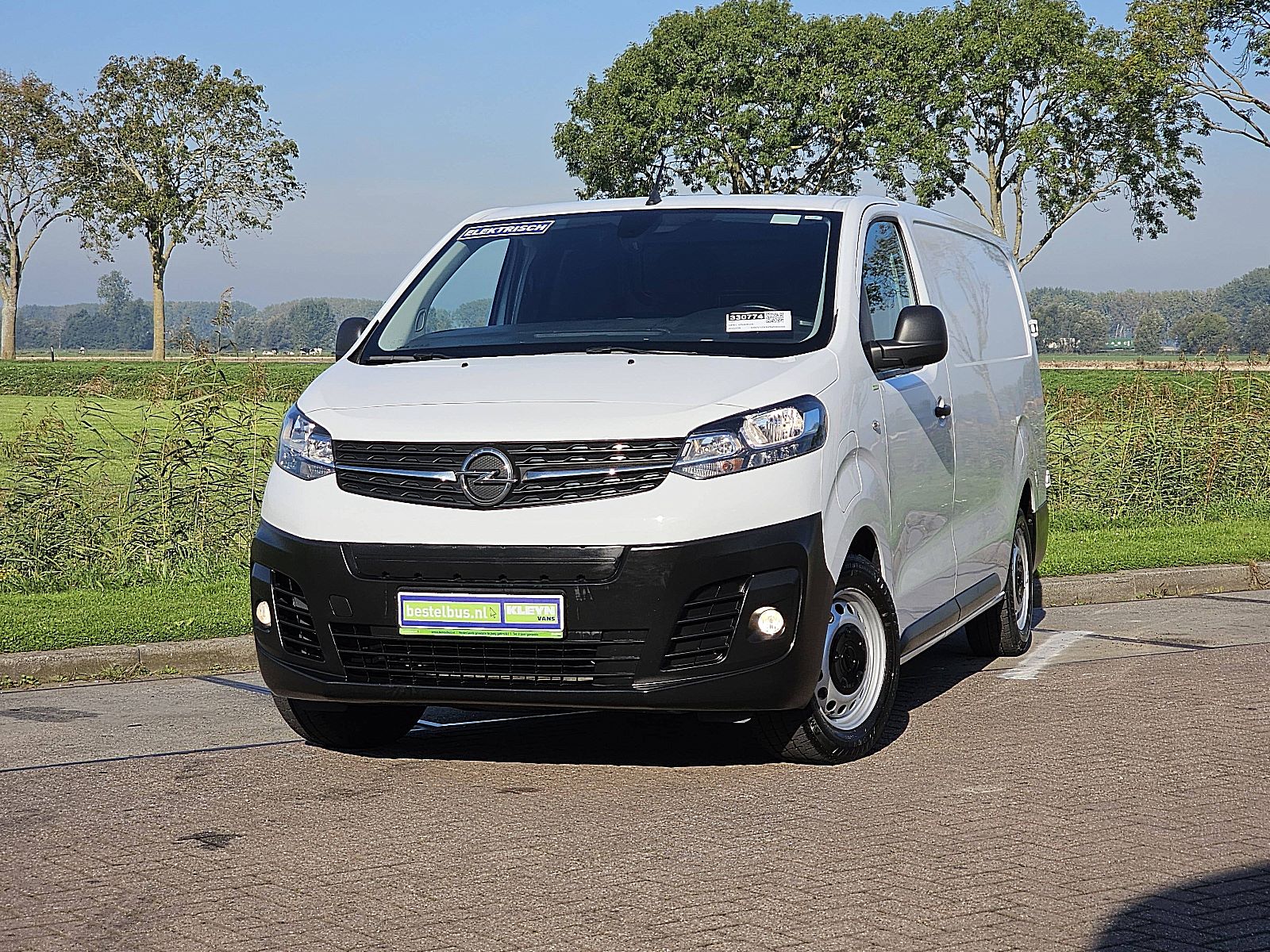 OPEL - VIVARO-E