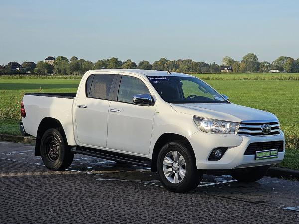 TOYOTA - HI-LUX 2.4