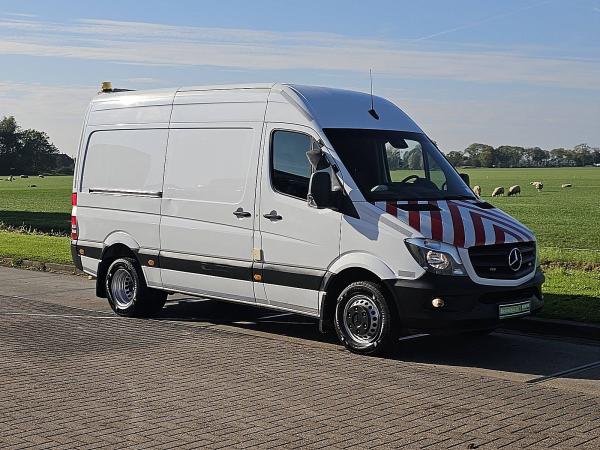 MERCEDES-BENZ - SPRINTER 519