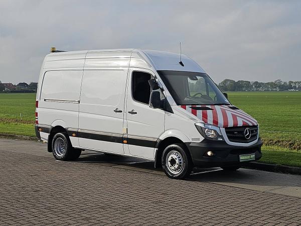 MERCEDES-BENZ - SPRINTER 519