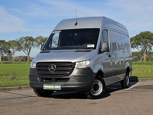 MERCEDES-BENZ - SPRINTER 319